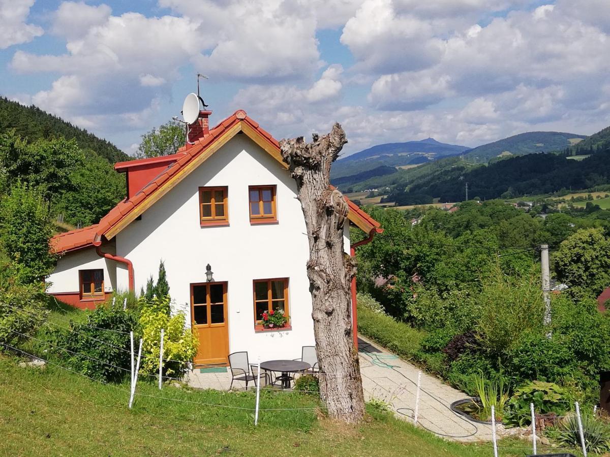 Вилла Charming House With Beautiful Landscape Frydstejn Экстерьер фото