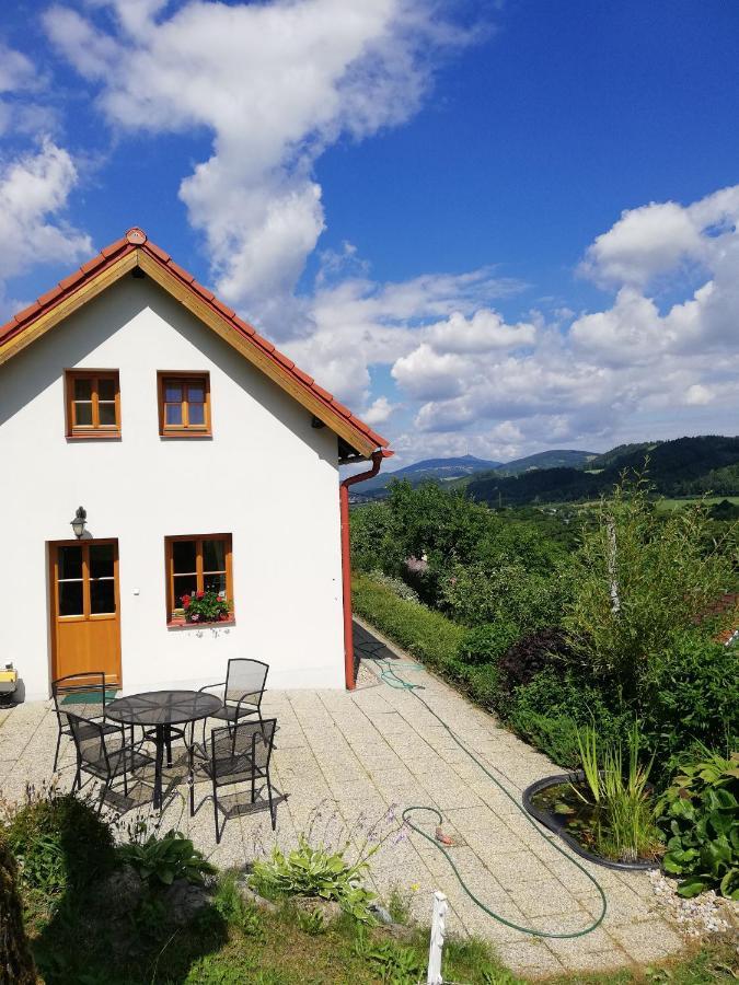 Вилла Charming House With Beautiful Landscape Frydstejn Экстерьер фото